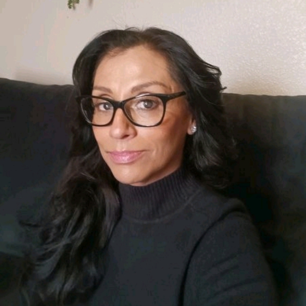 Meet your Posher, Ramona e